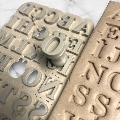 Paku Malzeme - 3D-Plastic embosser stamp Monogram Letters; 12 mm letter height (1)