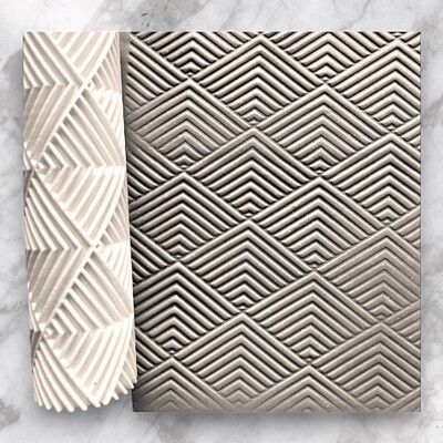 Paku Malzeme - Desenli Plastik Merdane Art Deco; 100x*28 mm