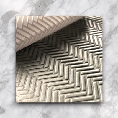 Paku Malzeme - Desenli Plastik Merdane Large Herringbone; 80x23 mm