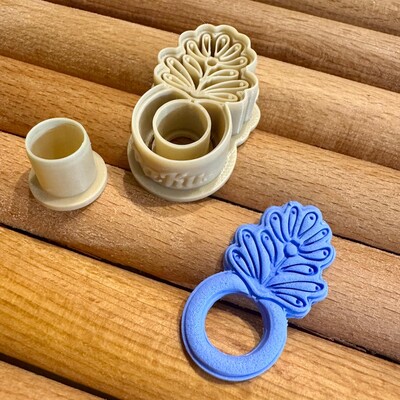 Paku Malzeme - Gözlük tutucu plastik kesici FOLK FLOWER; 40 mm