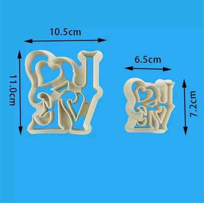 Plastic cutter set LOVE