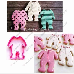 Paku Malzeme - 3D-plastic cutter Baby Onesie; 7,9*6,5 cm