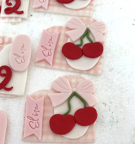 Plastik kalıp CHERRY BOW; 70 mm