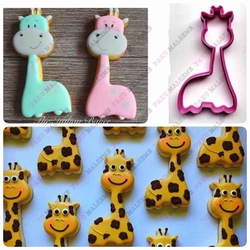 Paku Malzeme - 3D-plastic cutter Cute Giraffe; 8,8*4,3 cm