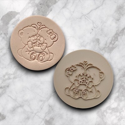 Paku Malzeme - Plastik kaşe embosser baskı LOVERS TEDDY; 80 mm çerçeveli