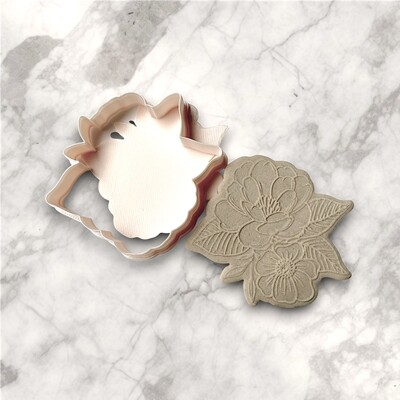 Paku Malzeme - Plastik kesici kalıp CAMELLIA-2; 65x58 mm