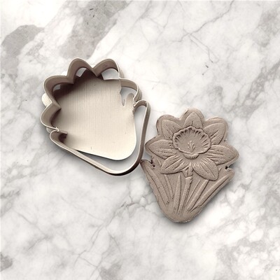 Paku Malzeme - Plastik kesici kalıp DAFFODILl-2; 54x44 mm