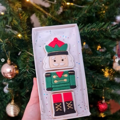 Paku Malzeme - Plastik kesici kalıp NUTCRACKER - 3 piece; 17 cm (1)
