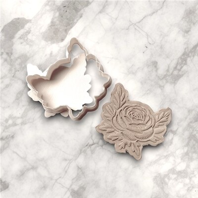 Paku Malzeme - Plastik kesici kalıp RANUNCULUS-2; 49x46 mm