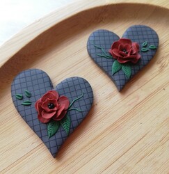 Paku Malzeme - 3D-Plastic mini cutter Abstract Hearts; 3,7*3,4 cm (1)