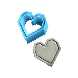 Paku Malzeme - 3D-Plastic mini cutter Heart Prism; 3,5*3,5 cm