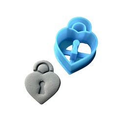 Paku Malzeme - 3D-Plastic mini cutter Locked Heart; 3,2*4,0 cm