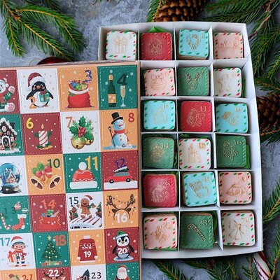 Paku Malzeme - Pop-it acrylic stamp & cutter set ADVENT CALENDER; 20x20 cm (1)