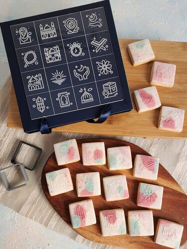 Pop-it acrylic stamp & cutter set RAMADAN CALENDER (4 cm each); 16*16 cm