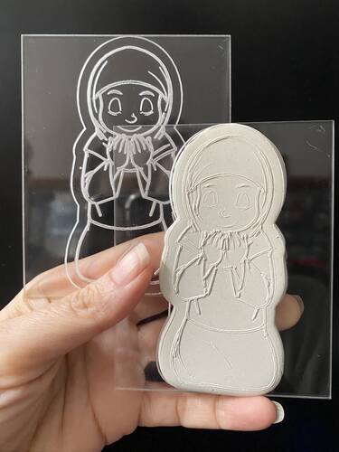 Pop-it acrylic stamp PRAYING WOMAN-2; 10x8 cm