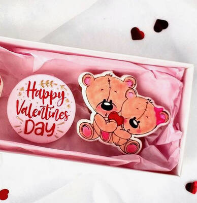 Pop-it acrylic stamp Teddy Bear sharing Heart; 10,0*8,0 cm