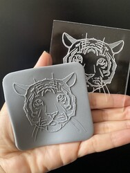 Paku Malzeme - Pop-it acrylic stamp TIGER Aslan; 8,0*8,0 cm