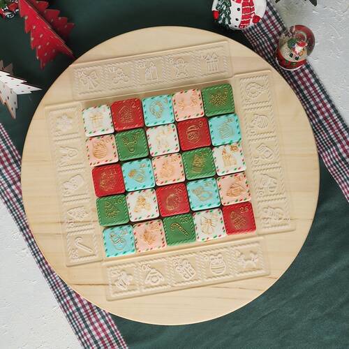 Pop-it stamp kaşe ve kesici seti NOEL TAKVİMİ; 4 cm bölmeli Pop-it stamp kaşe ve kesici seti NOEL TAKVİMİ; 4 cm bölmeli