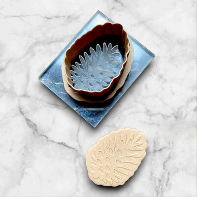 Paku Malzeme - Pop-it stamp kaşe ve kesici seti PINE CONE; 5x4 cm