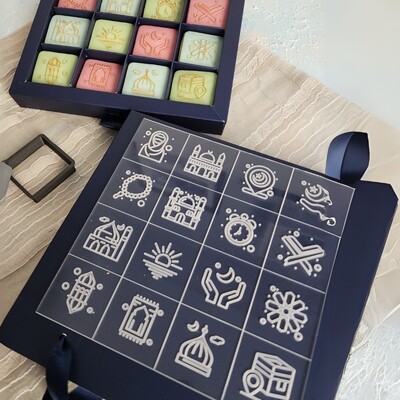 Paku Malzeme - Pop-it stamp kaşe ve kesici seti RAMAZAN TAKVİMİ (4 cm bölmeli); 16*16cm