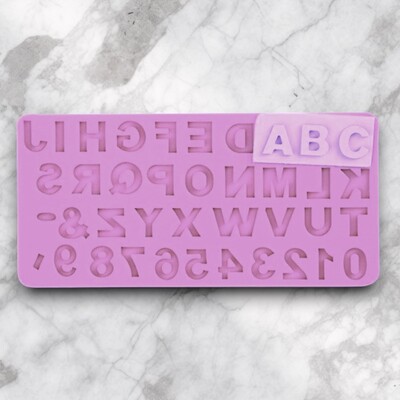 Paku Malzeme - Silikon Alfabe Büyük Harfler & Rakamlar ( harf boyu 14 mm ); 17*8 cm