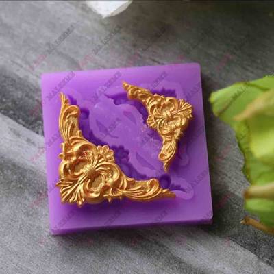 Silicone mold Mini Corner Brooch; 4*4 cm